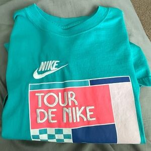 Nike Men’s Teal Tour de Nike Graphic Tee
